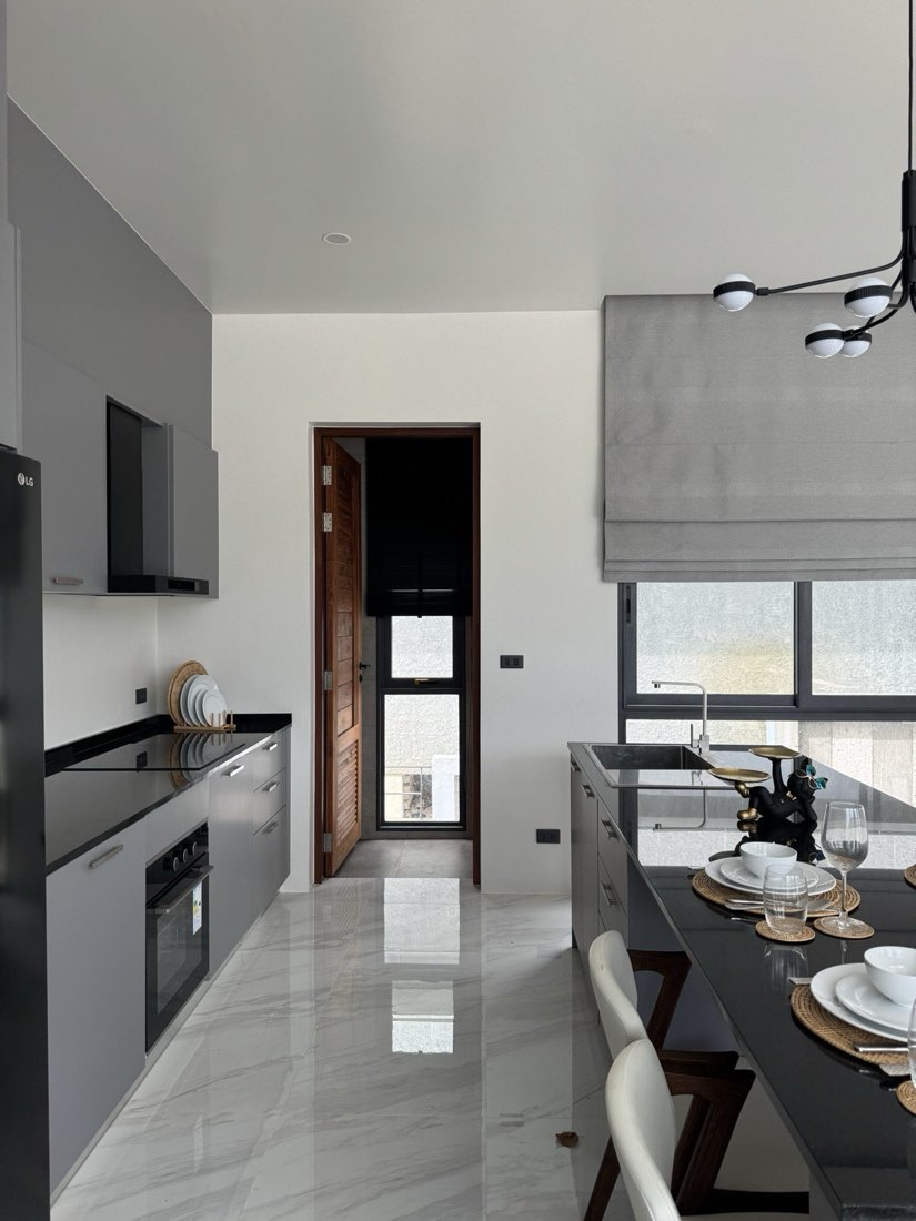 Sunset Hill Villas In Prime Location photo