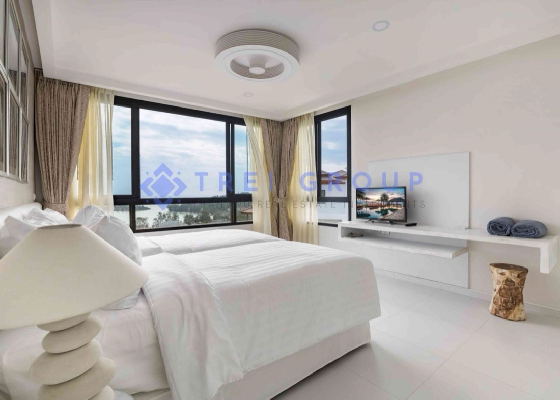 Luxury Sea View Villa In A Gated Community photo